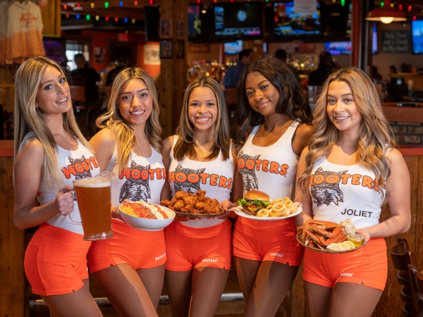 Hooters Restaurant Bar image