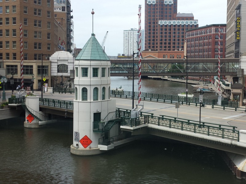 Wisconsin Avenue Bridge image