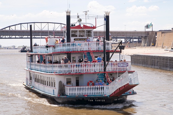 Riverboat on the Mississippi